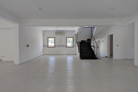 Вилла с 4 спальнями в Никосия, Кипр № 37206 13