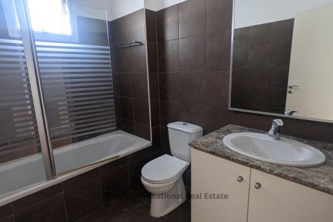 Квартира с 3 спальнями в Никосия, Кипр № 37204 11