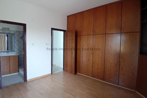 4 bedrooms Villa in Strovolos, Nicosia,  No. 37207 13