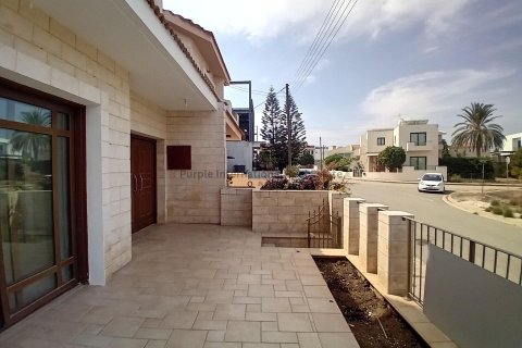 4 bedrooms Villa in Strovolos, Nicosia,  No. 37207 24