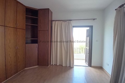 4 bedrooms Villa in Strovolos, Nicosia,  No. 37207 6