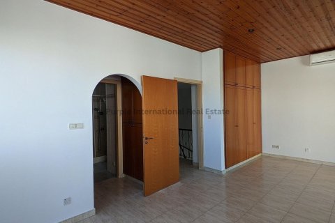 3 bedrooms Villa in Strovolos, Nicosia, Cyprus No. 37210 16