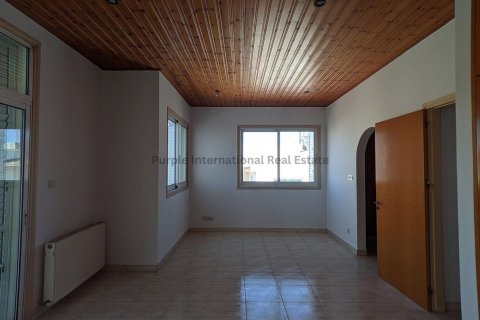 3 bedrooms Villa in Strovolos, Nicosia, Cyprus No. 37210 8