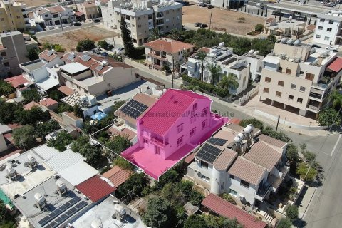3 bedrooms Villa in Strovolos, Nicosia, Cyprus No. 37210 2