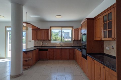 3 bedrooms Villa in Strovolos, Nicosia, Cyprus No. 37210 17