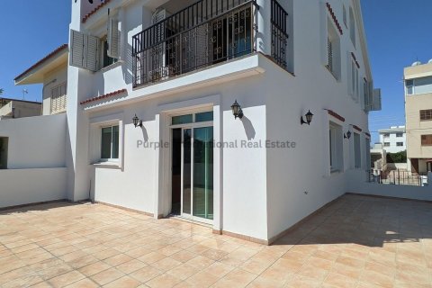 3 bedrooms Villa in Strovolos, Nicosia, Cyprus No. 37210 30