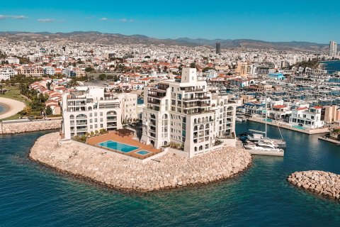 3 dormitorios Apartamento en Limassol, No. 55875