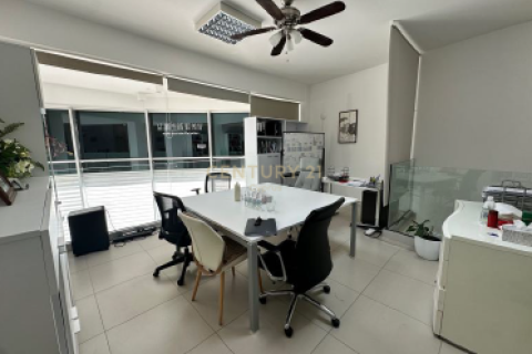 204m2 Oficina en Mesa Geitonia, Limassol,  No. 55874 3