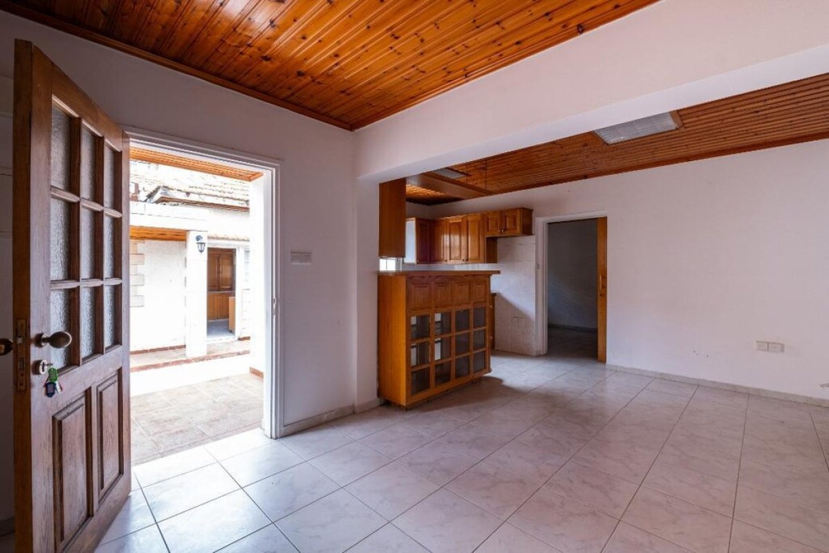 145m2 Villa in Nicosia, Cyprus No. 37907