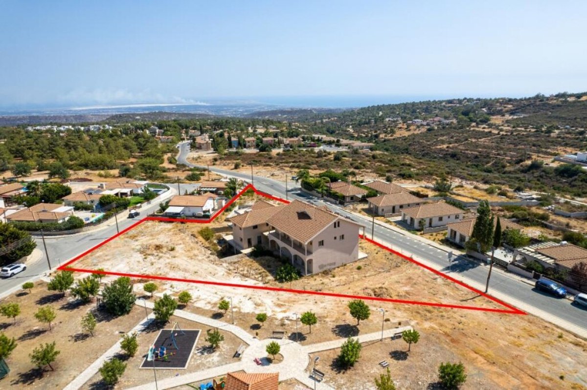 624m2 Local comercial en Limassol, Chipre No. 37906