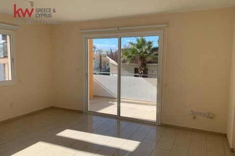 2 bedrooms Apartment in Nicosia, No. 39492 3