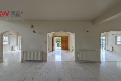 4 bedrooms Villa in Strovolos, Nicosia,  No. 39495 30