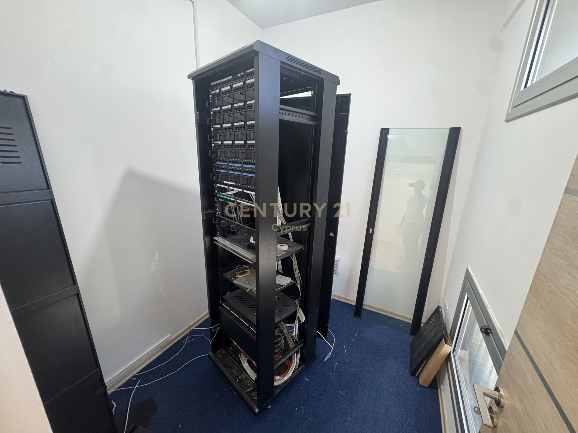 Офис 300м2 в Агиос Афанасиос, Лимасол, Кипр № 58567
