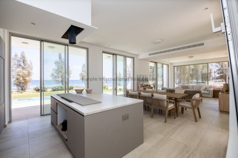 7 bedrooms Villa in Paralimni, Ammochostos, Cyprus No. 36879 1