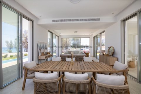 7 bedrooms Villa in Paralimni, Ammochostos, Cyprus No. 36879 12