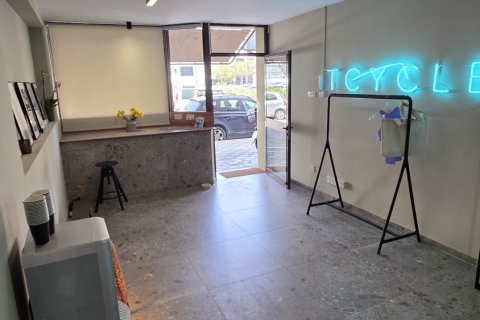 201m2 Tienda en Nicosia,  No. 52504 9