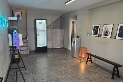 201m2 Tienda en Nicosia,  No. 52504