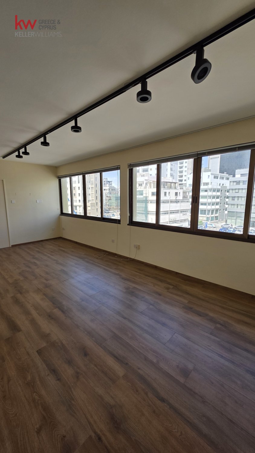 107m2 Office in Nicosia, Cyprus No. 52506