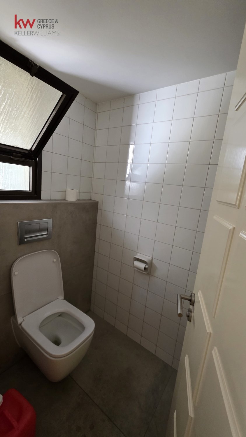 107m2 Office in Nicosia, Cyprus No. 52506