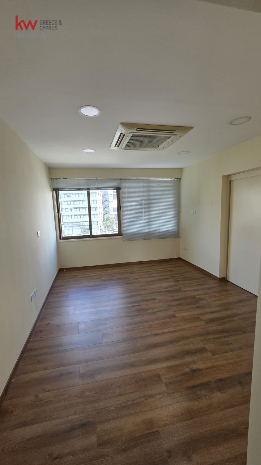 107m2 Office in Nicosia, Cyprus No. 52506