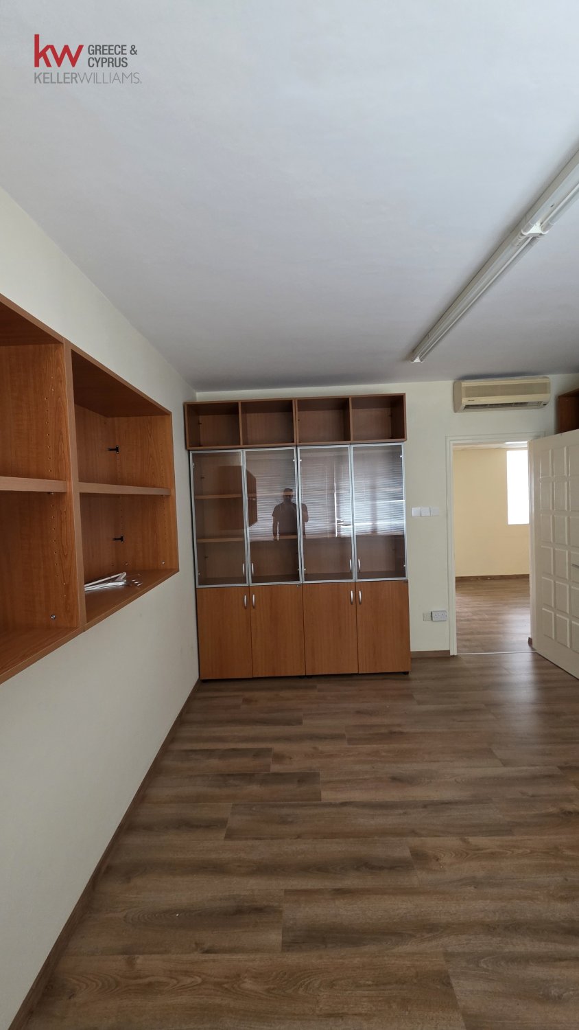 107m2 Office in Nicosia, Cyprus No. 52506