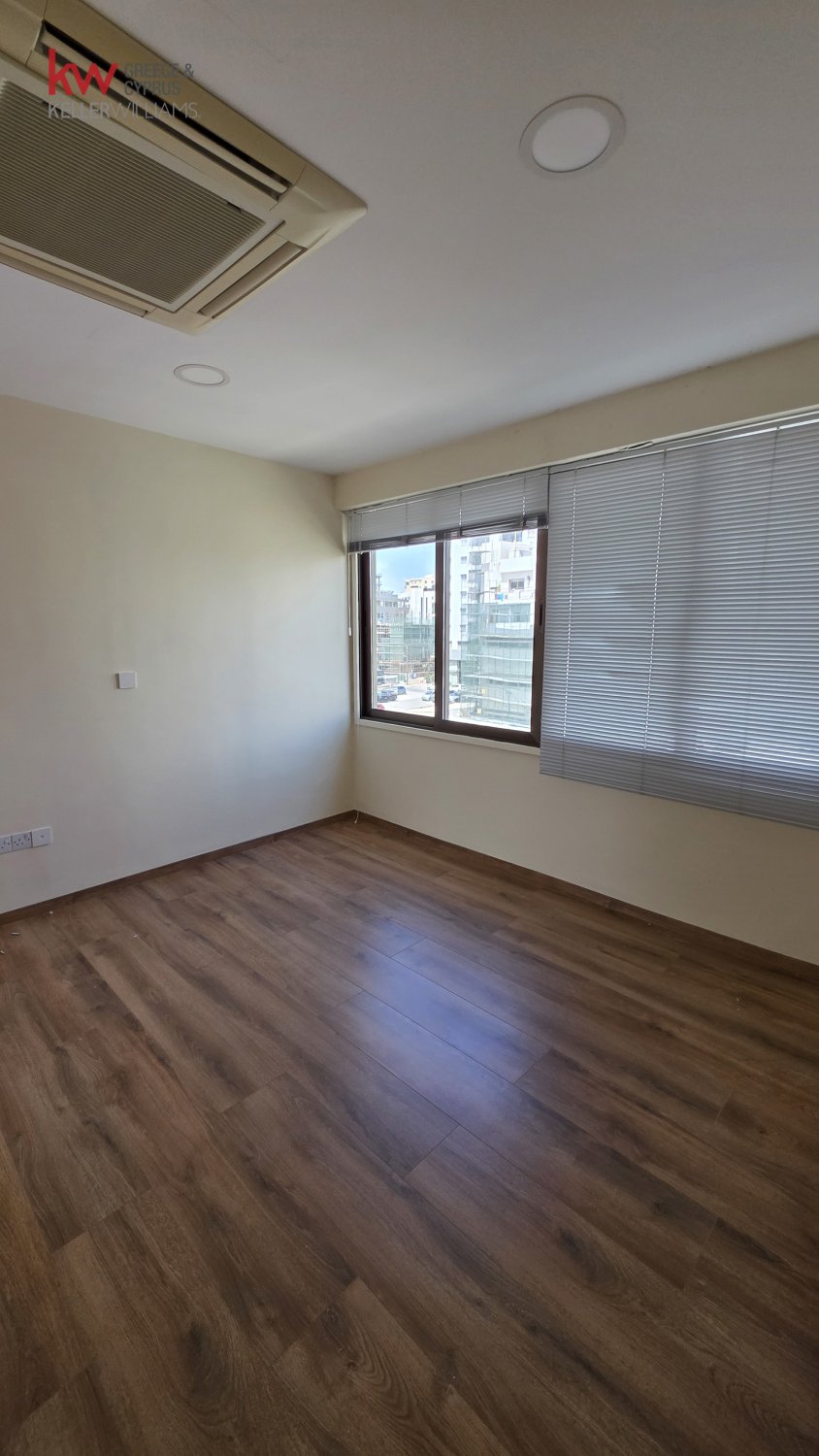 107m2 Office in Nicosia, Cyprus No. 52506
