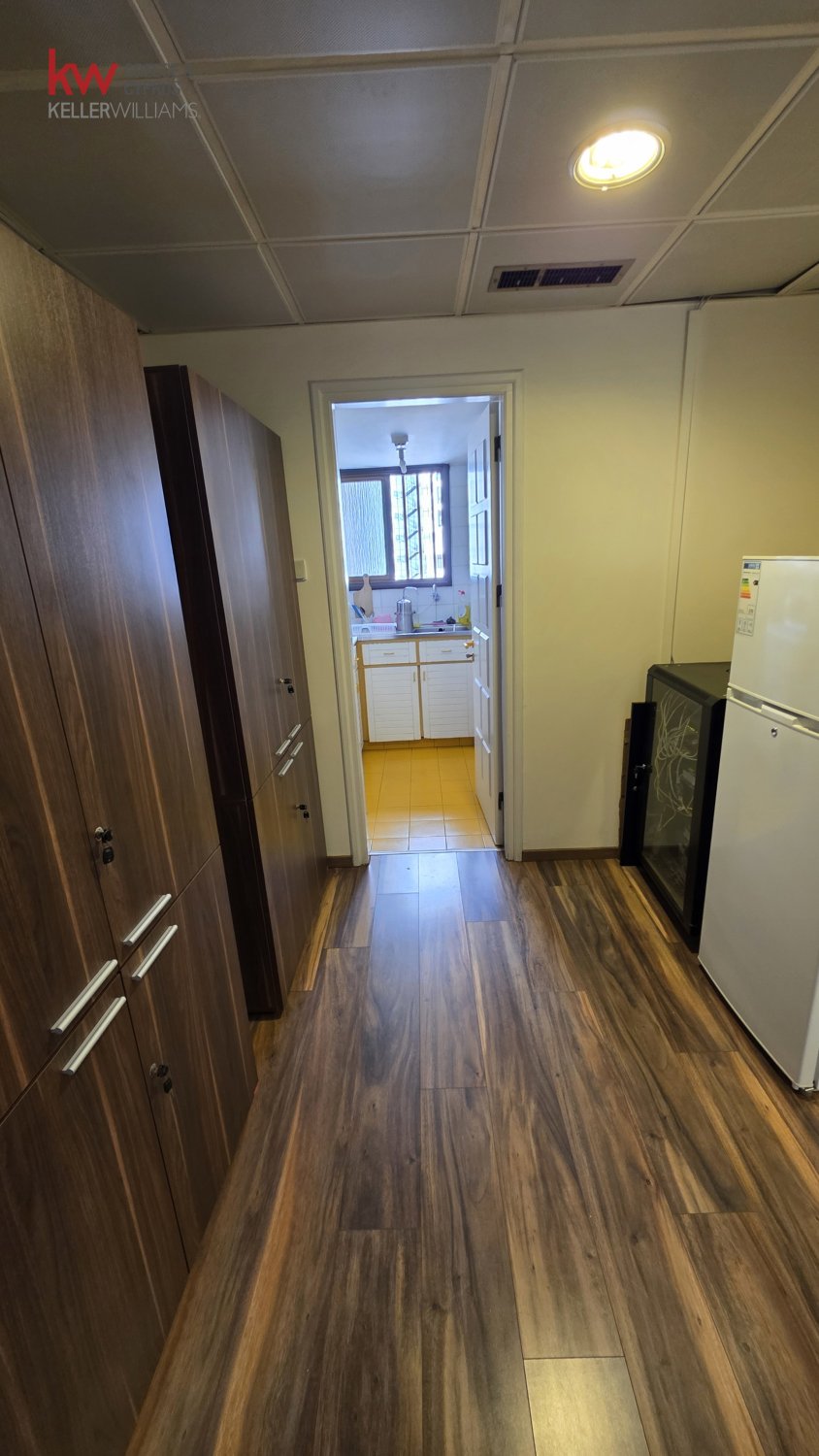127m2 Bureau à Nicosia, Chypre No. 52505