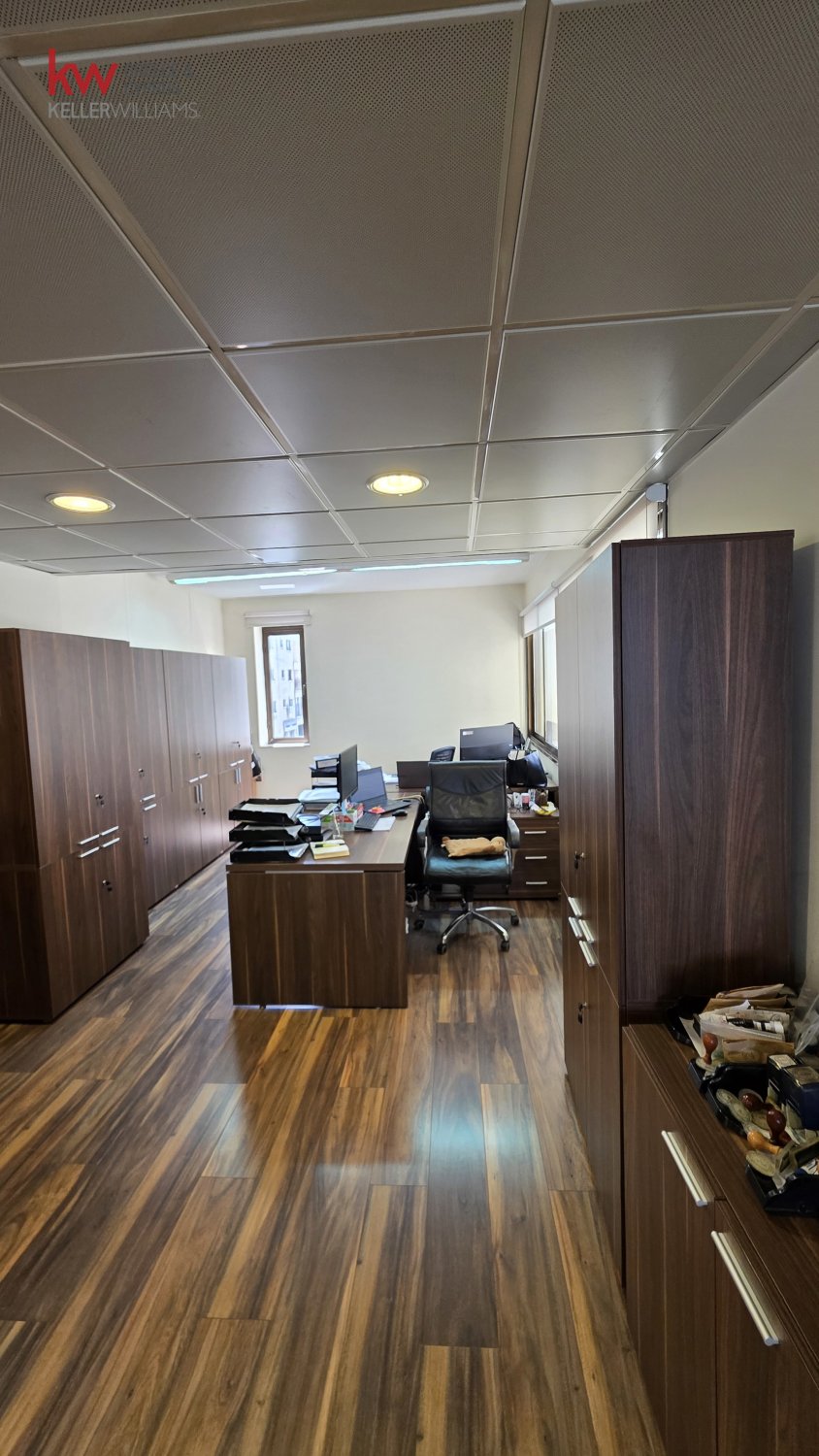 127m2 Bureau à Nicosia, Chypre No. 52505