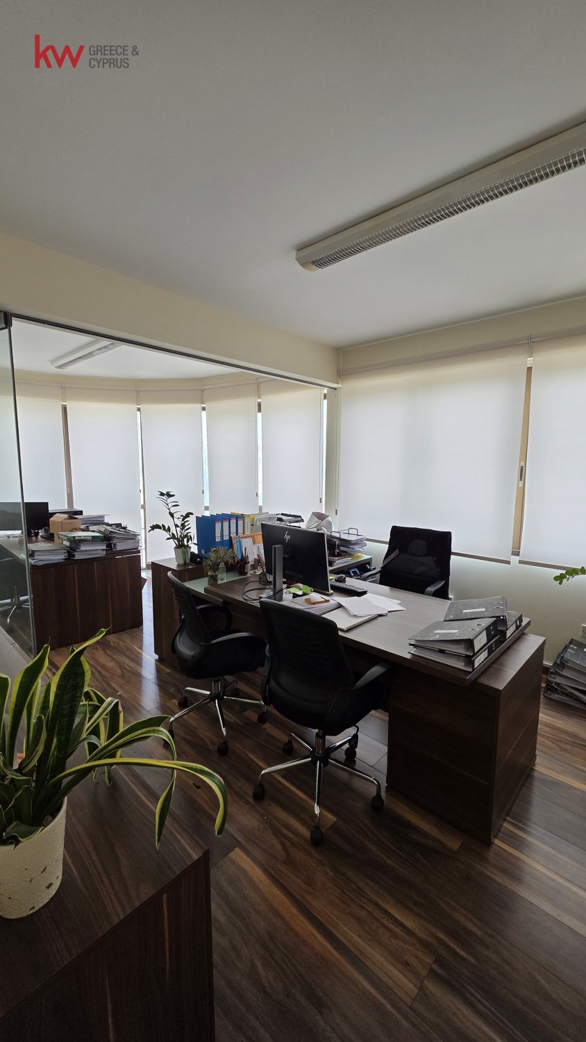 127m2 Bureau à Nicosia, Chypre No. 52505