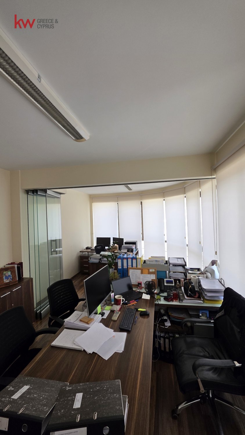 127m2 Bureau à Nicosia, Chypre No. 52505
