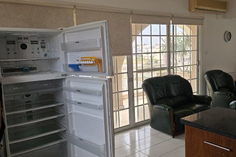 4 bedrooms Apartment in Larnaca, Larnaka,  No. 52509 14
