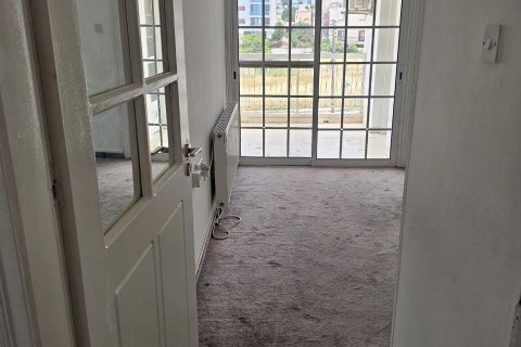 4 bedrooms Apartment in Larnaca, Larnaka,  No. 52509 7