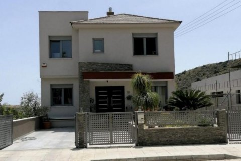 6 bedrooms Villa in Limassol,  No. 38448