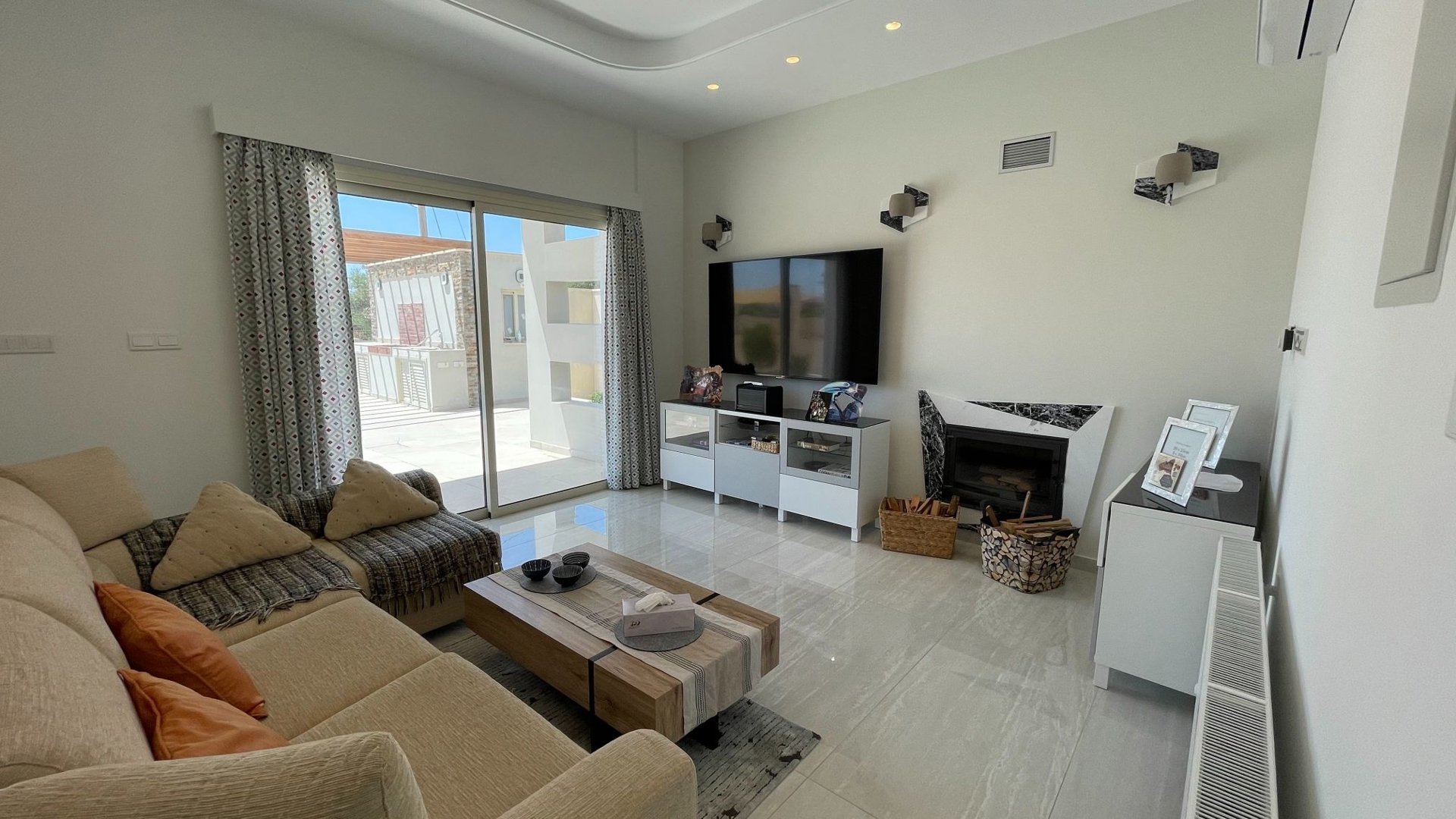 3 bedrooms Villa in Moni, Limassol, Cyprus No. 26305