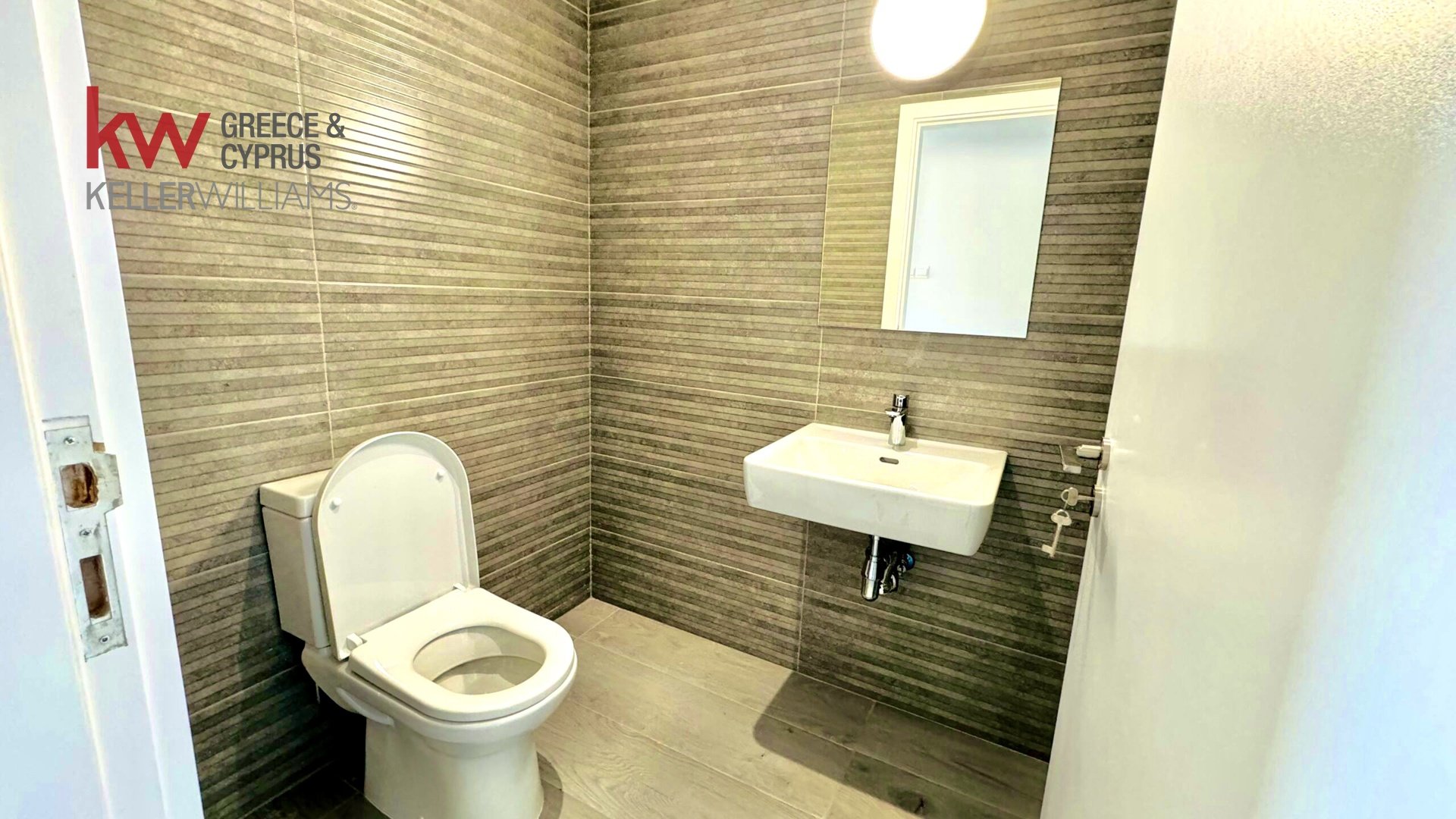 2 bedrooms Apartment in Larnaca, Larnaka, Cyprus No. 39955