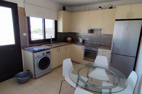 2 bedrooms Apartment in Livadia, Larnaka,  No. 39952 4