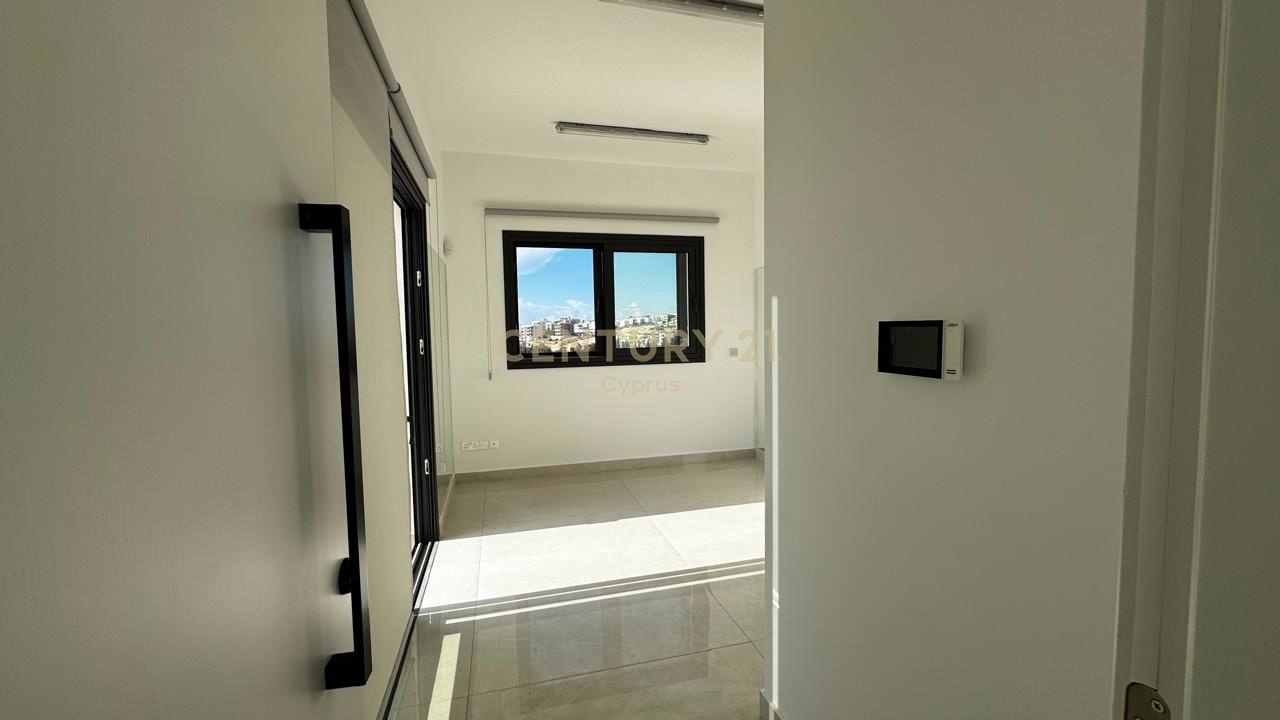4 bedrooms Penthouse in Agios Athanasios, Limassol, Cyprus No. 55370