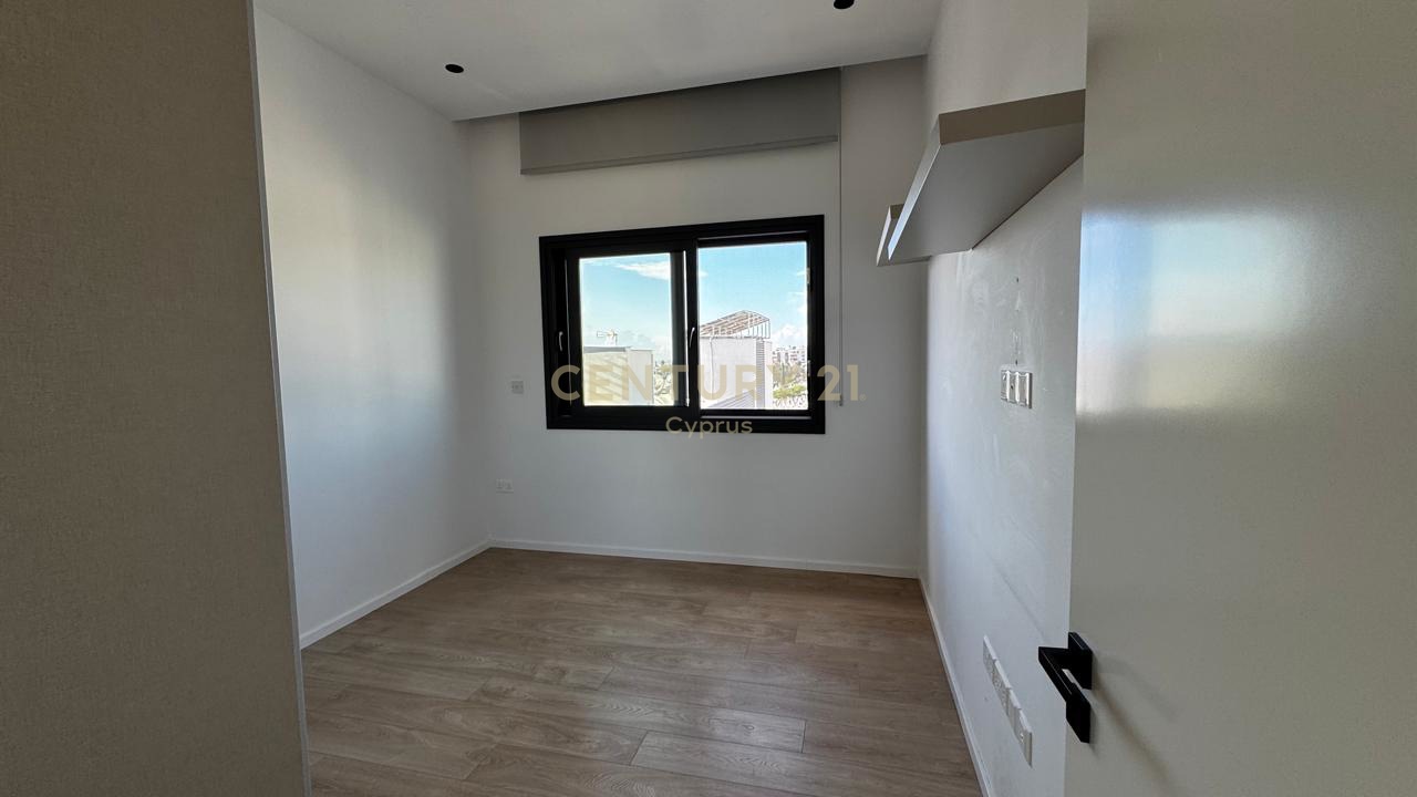 4 bedrooms Penthouse in Agios Athanasios, Limassol, Cyprus No. 55370