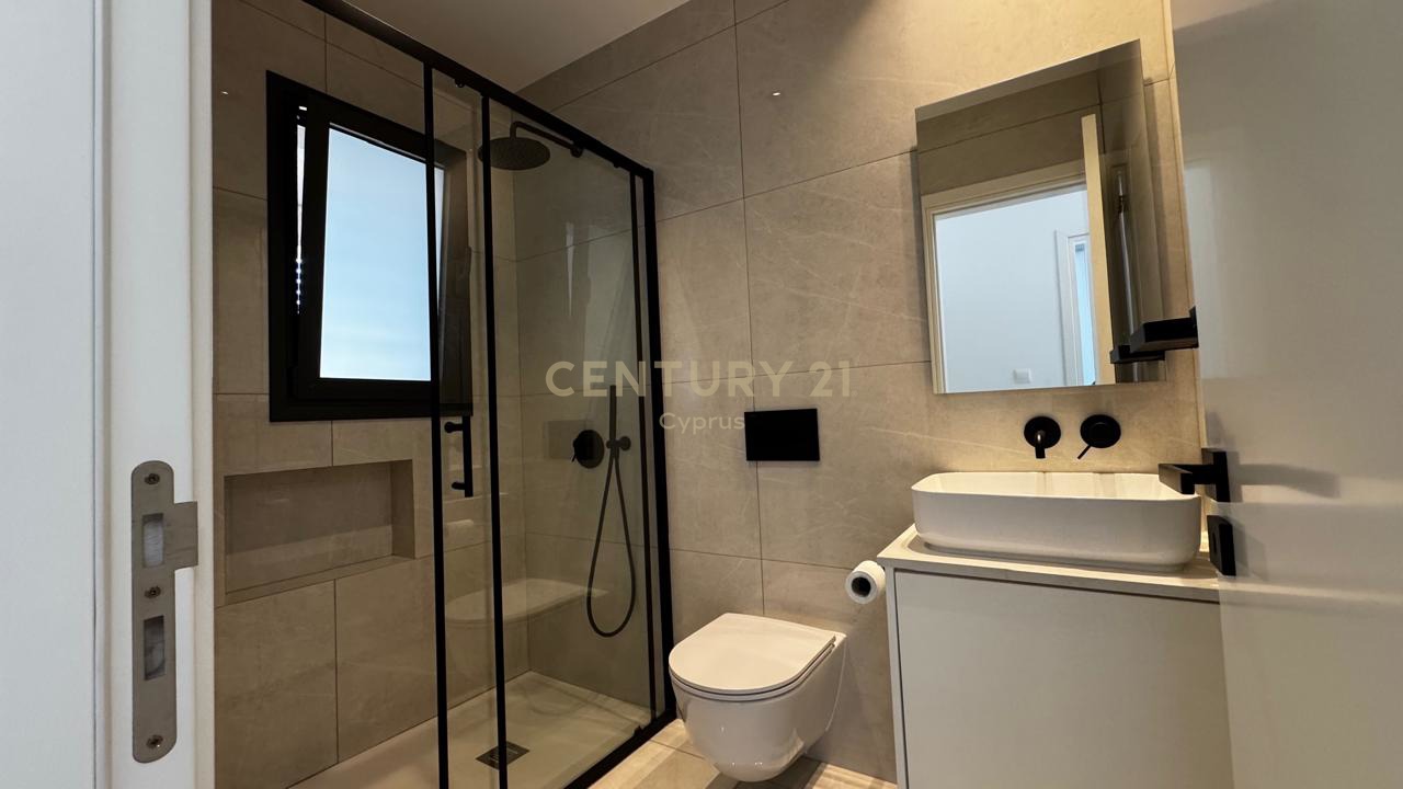 4 bedrooms Penthouse in Agios Athanasios, Limassol, Cyprus No. 55370