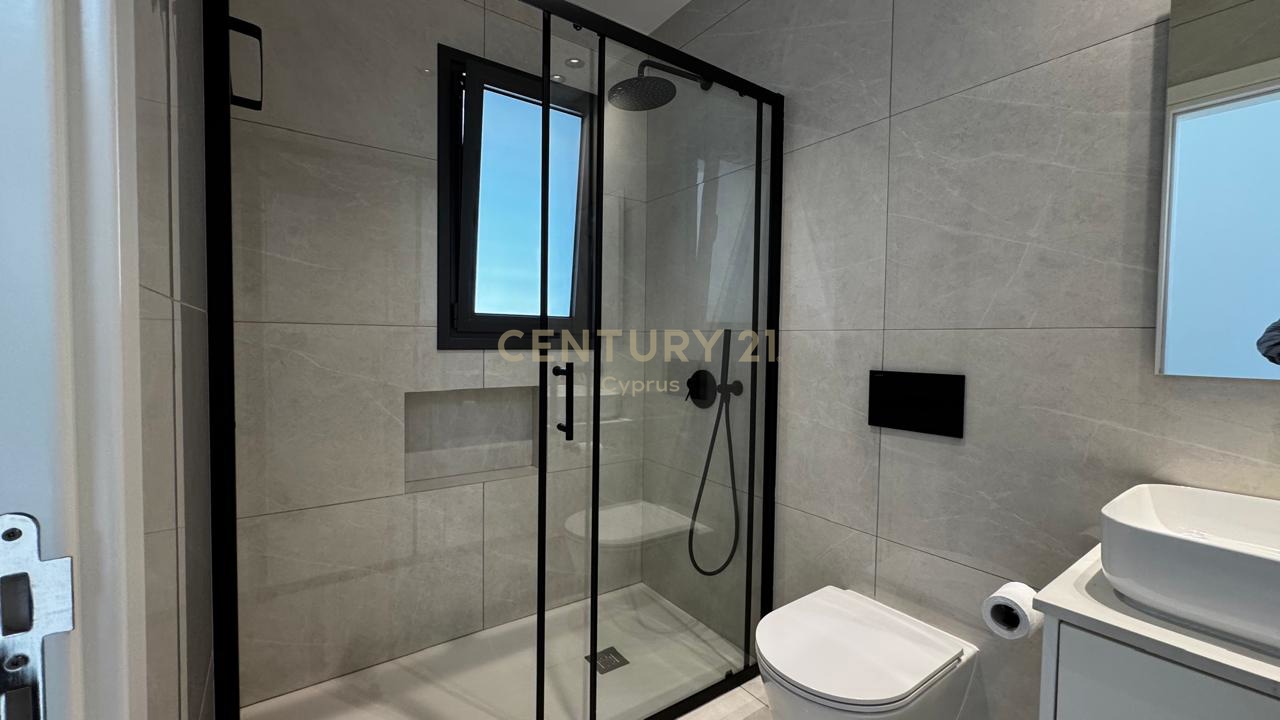 4 bedrooms Penthouse in Agios Athanasios, Limassol, Cyprus No. 55370