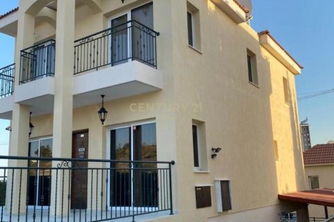 4 dormitorios Villa en Mouttagiaka, Limassol,  No. 55367