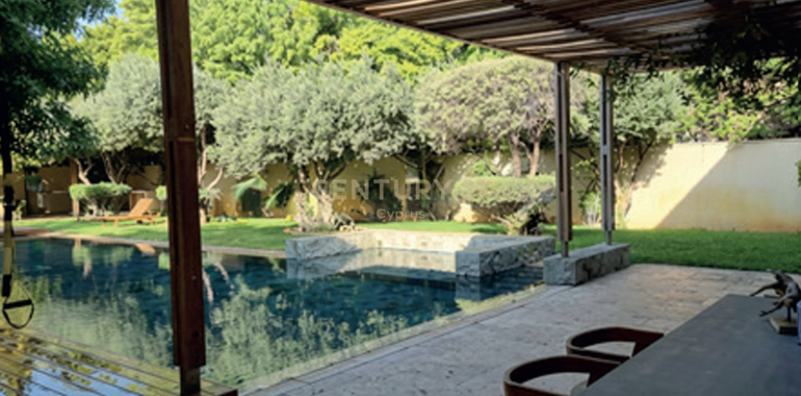 4 dormitorios Villa en Limassol,  No. 55371