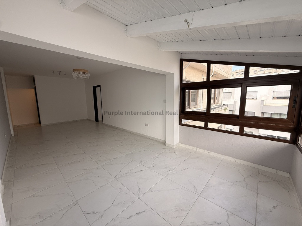4 bedrooms Apartment in Larnaca, Larnaka, Cyprus No. 54965