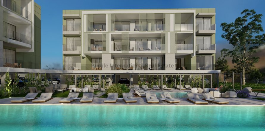 3 bedrooms Apartment in Paphos,  No. 37631