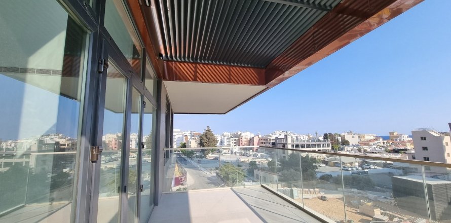 2 bedrooms Apartment in Germasogeia, Limassol, Cyprus No. 8085
