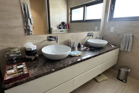 4 bedrooms Villa in Erimi, Limassol,  No. 40424 10