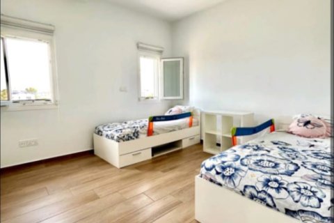 3 bedrooms Villa in Larnaka,  No. 40430 9