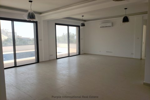 Вилла с 2 спальнями в Пафос, Кипр № 37077 2