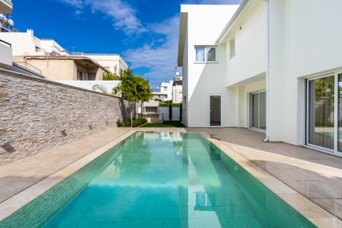 4 bedrooms Villa in Limassol, Cyprus No. 26891