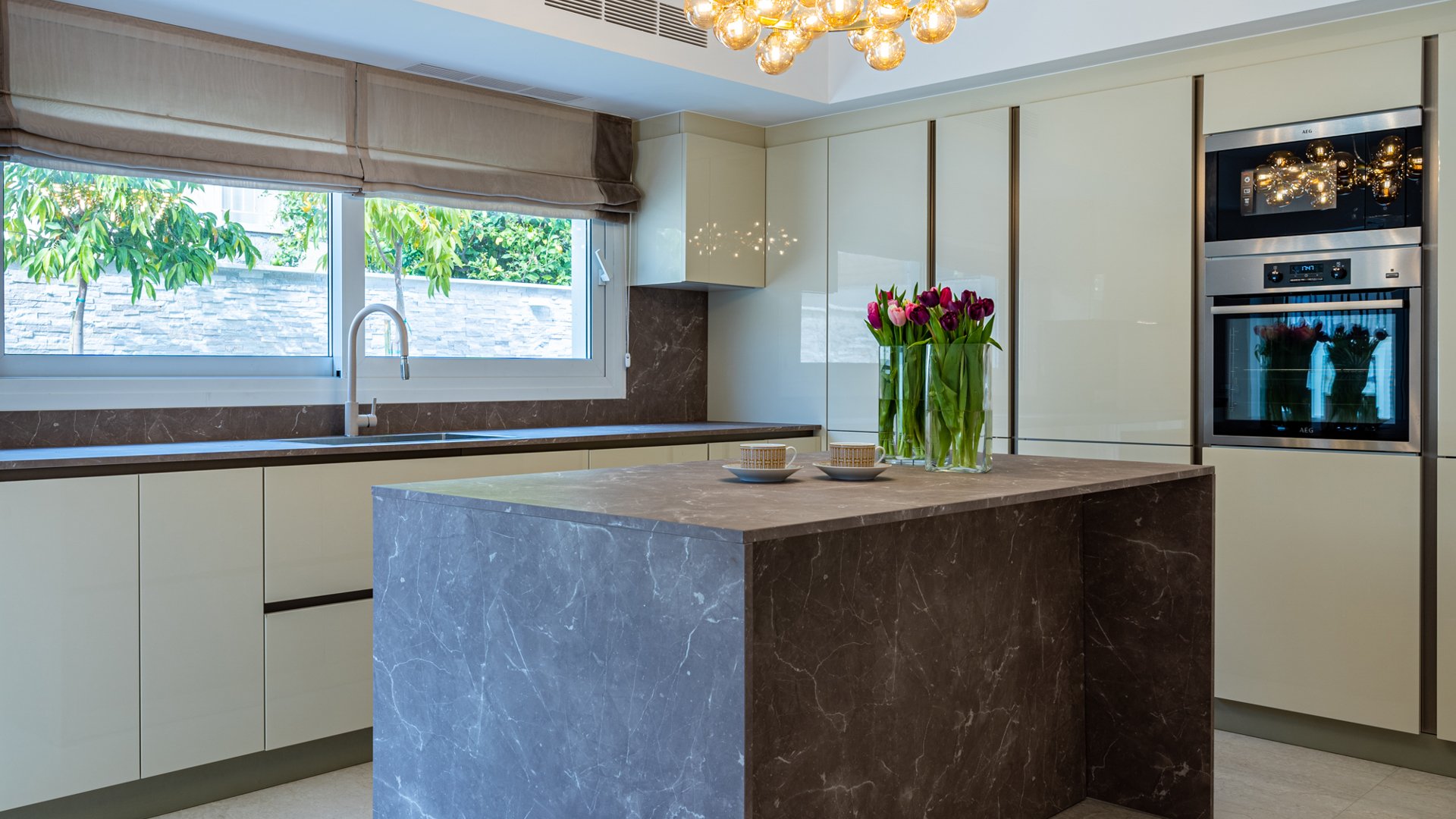 4 bedrooms Villa in Limassol, Cyprus No. 26891